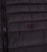 ����� 4Seasons Black with hood  - �������� ������� ��������� ������ BOMBABRANDS.RU